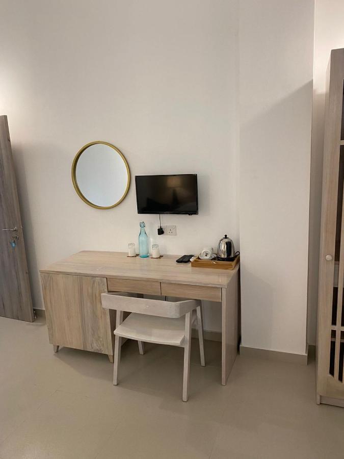 Hotel Oviya Vavuniya Екстериор снимка