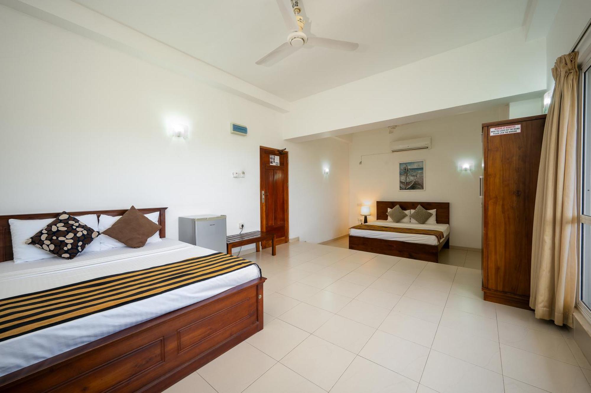 Hotel Oviya Vavuniya Екстериор снимка