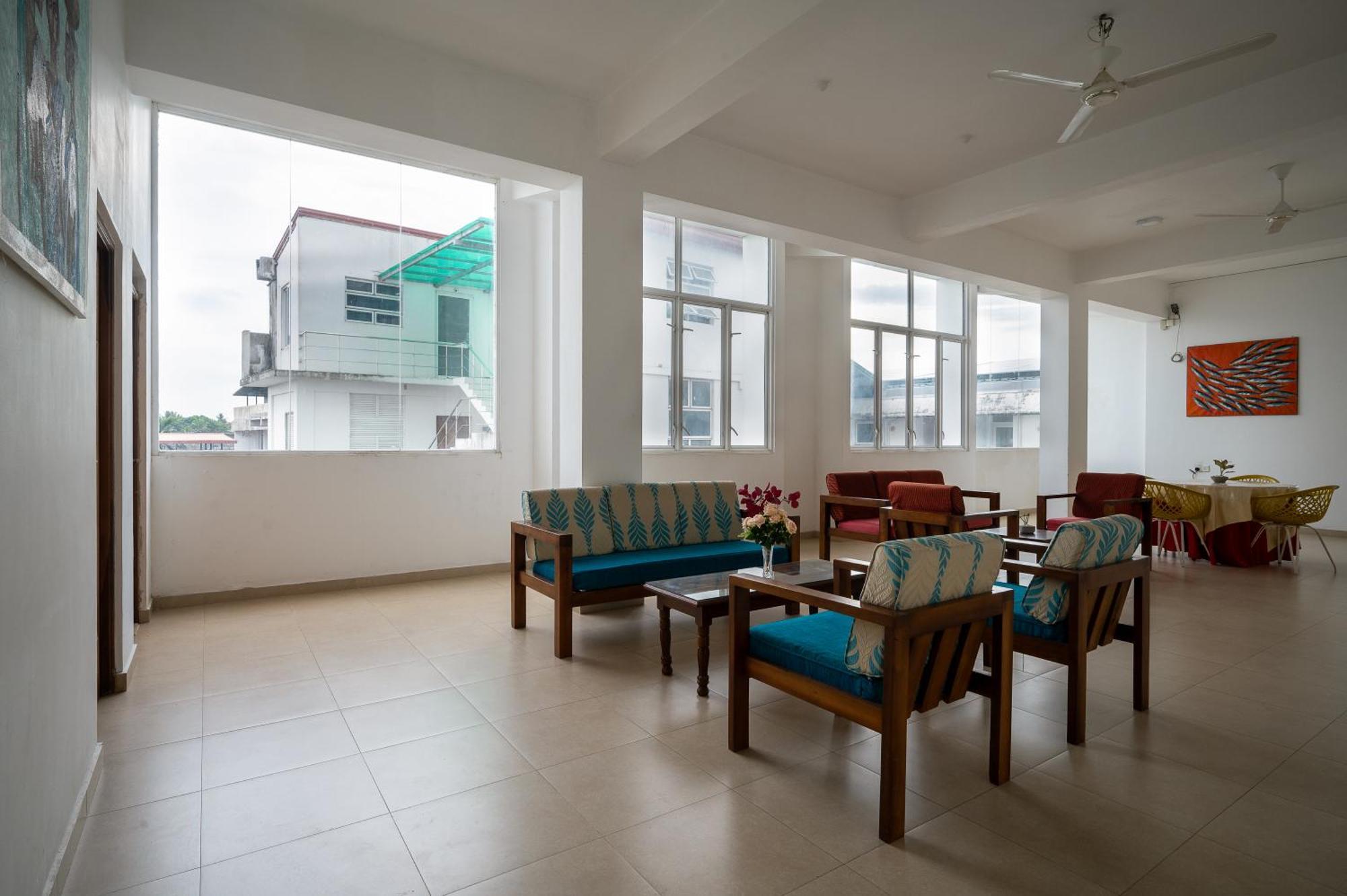 Hotel Oviya Vavuniya Екстериор снимка