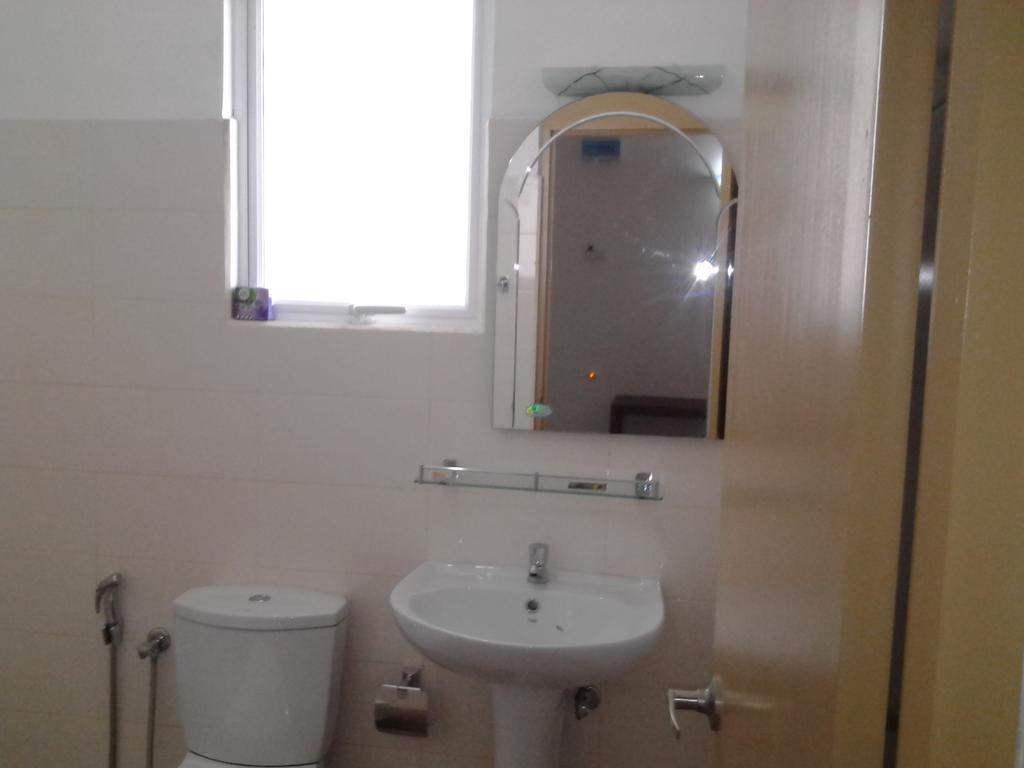Hotel Oviya Vavuniya Екстериор снимка